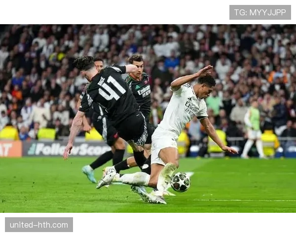 贝林厄姆 vs 赖斯:中场分工与战术角色差异 贝林厄姆 vs 赖斯:中场分工与战术角色差异