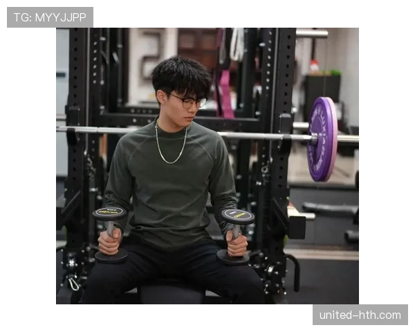 吕小军家里健身房比我家还大